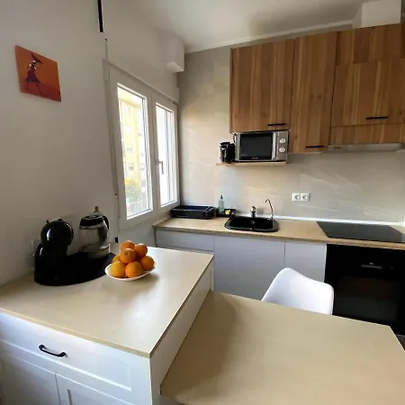 Bright & Quiet Close To