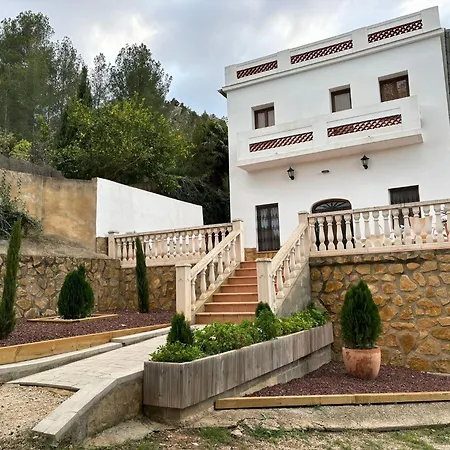 Paraiso Natural Unico -villa Cueva Turche Valencie