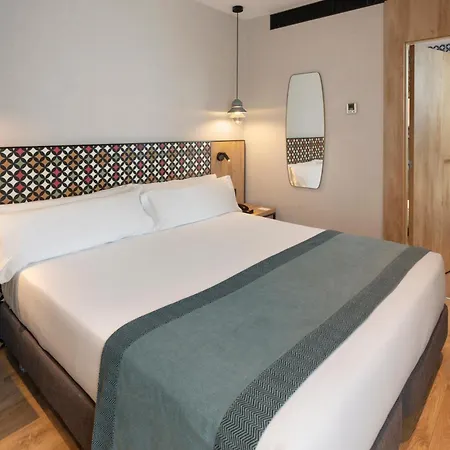 Hotel Catalonia Excelsior 4*