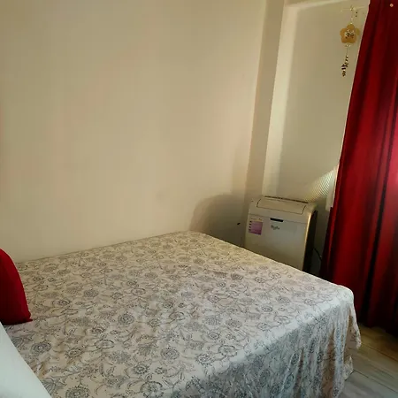 Cerca A Ciudad De Artes Y Ciencias *