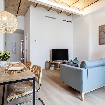 Aire Holidays Apartament *