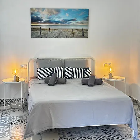 Precioso Con A/a En Ruzafa Con Terracita Privada Y Acceso A Un Jardin, 2-3 Personas Lejlighed *