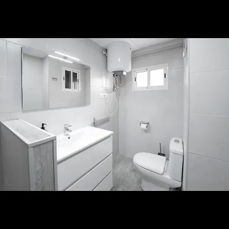 Luminosa En Piso Compartido * Valencia