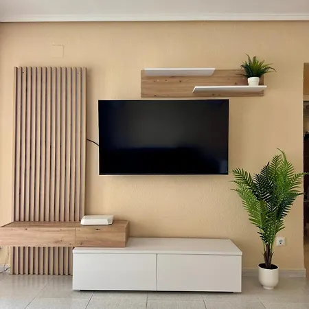 Apartment 1st Line Direct Access Private Parking