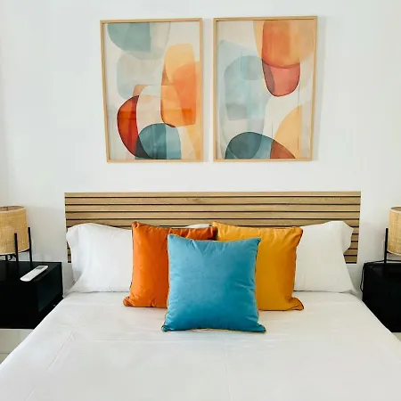 Planas 3 Designer Aparment With Terraza In Ruzafa Soho *