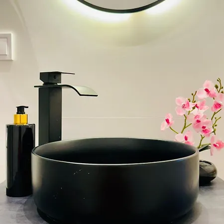 Planas 3 Designer Aparment With Terraza In Ruzafa Soho *