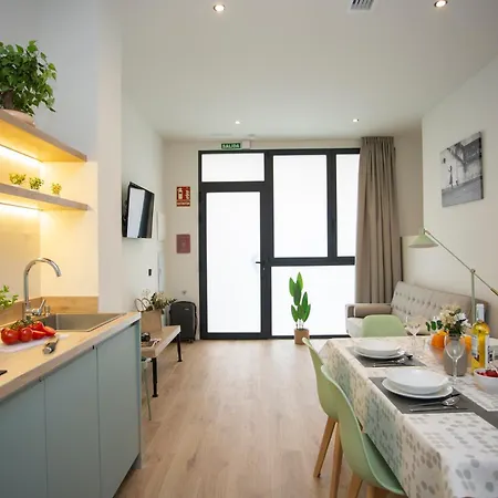 Nomad Haux Mestalla * バレンシア