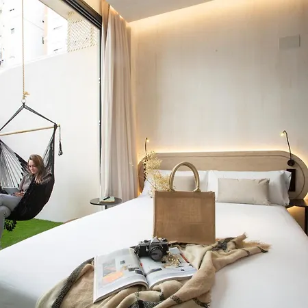 Nomad Haux Mestalla Vendégház Valencia