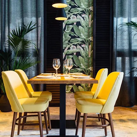 Hotel Malcom And Barret