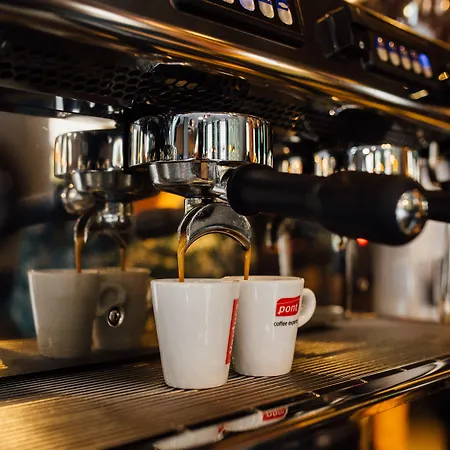 Malcom And Barret 3* Valence