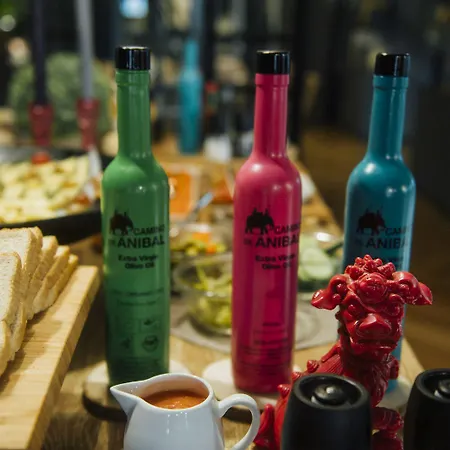 One Shot Reina Victoria Hotel 4*