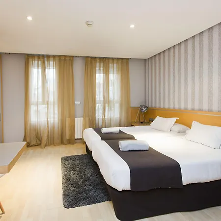 & Co. J. Botanico Boutique 3*