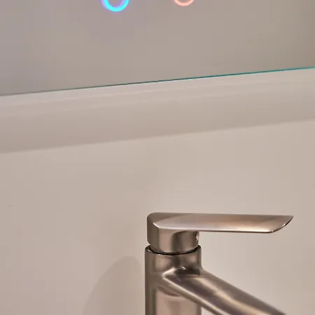 西尔肯瓦伦西亚之门酒店