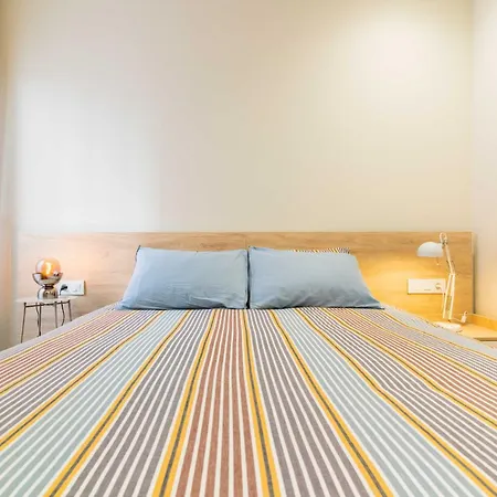 Apartment Brand New And Stylish 1 Bdr By Invalencia