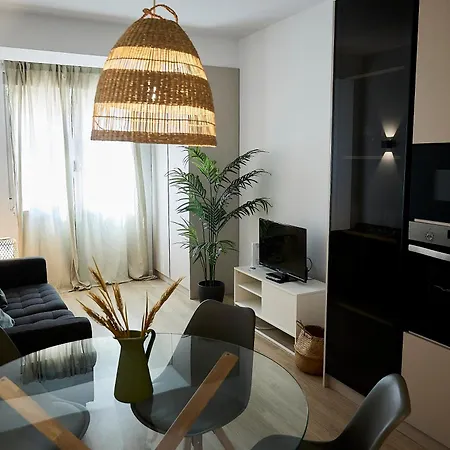 Artes 8 - 2 Double & 2 Baths شقة *