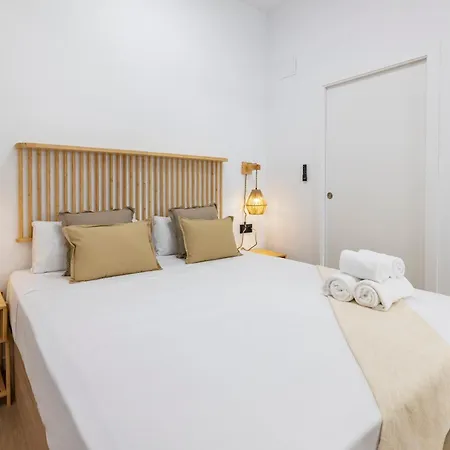 Travel Habitat Nou Mestalla * Walencja