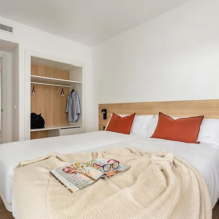 Apart-hotel B48 Feria