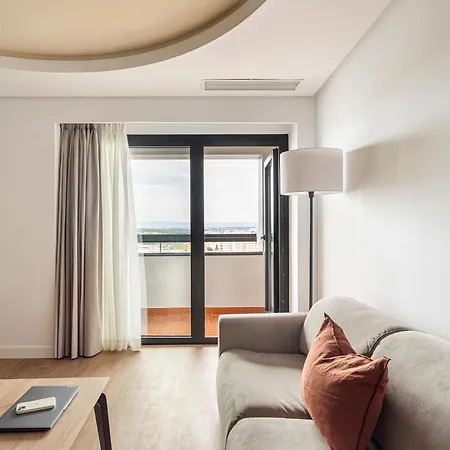 B48 Feria Apart-hotel