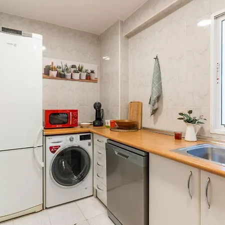 شقة Invalencia Negrito Flat 3 Bdrm & 2 Wc Center فالنسيا