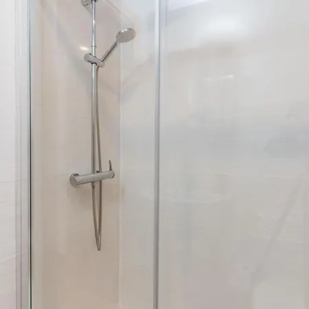 Invalencia Negrito Flat 3 Bdrm & 2 Wc Center * فالنسيا