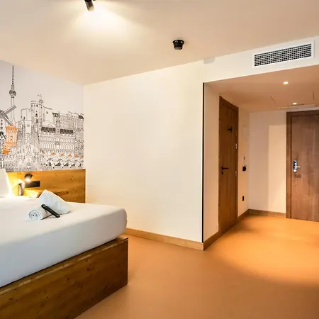 Otel Easyhotel Ciutat Vella