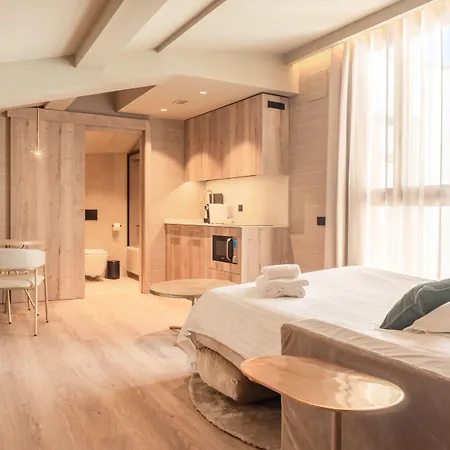 מלון The Valentia Corretgeria 4*