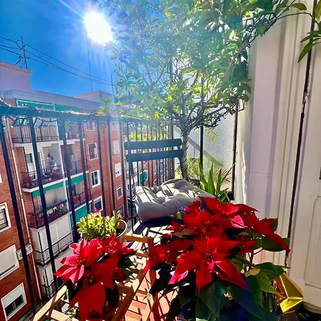 Geniale Cerca De Russafa ホームステイ *