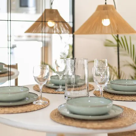 Guestready - Modern Flat With Terrace In Apartamento