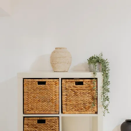 Your Sunny & Spacious Portview Valencie