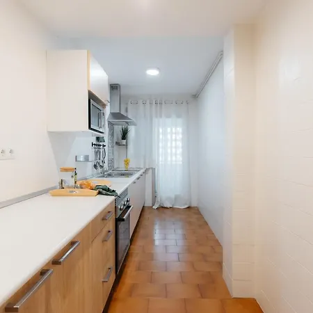 Your Sunny & Spacious Portview Valencie