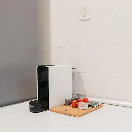 Your Sunny & Spacious Portview Apartmán *