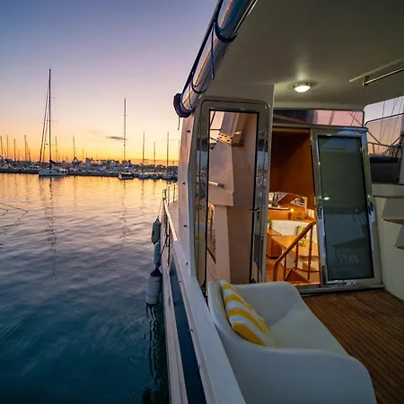Master&commander Hotel en barco Valencia