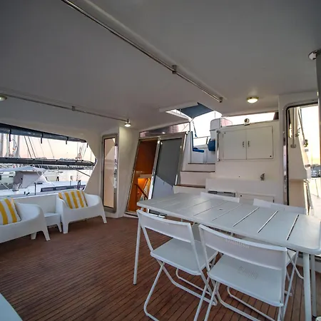 Hotel en barco Master&commander
