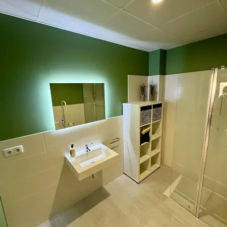 6 Personas Oceanografic Ciencias Roig Arena *