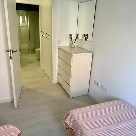 6 Personas Oceanografic Ciencias Roig Arena *