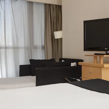 호텔 Alameda Plaza 4*