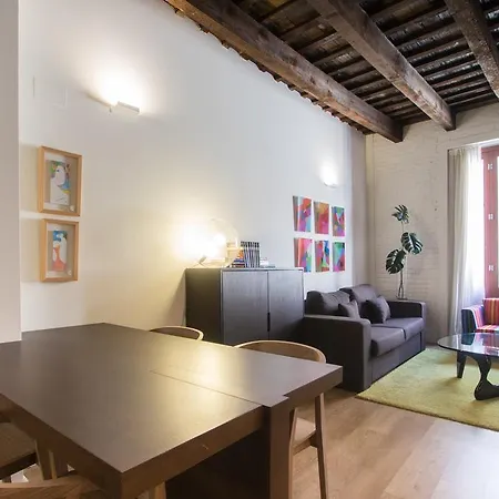 Luxury - Boutique Redonda Valenza