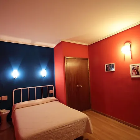 Casual De La Música Hotel 2*