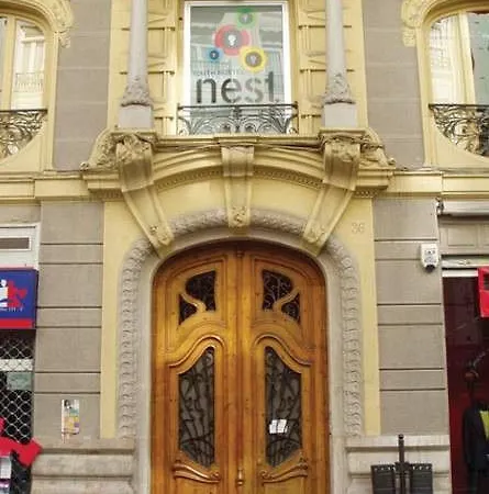Red Nest Hostel *