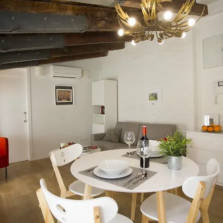 Singularstays San Vicente Appartement *