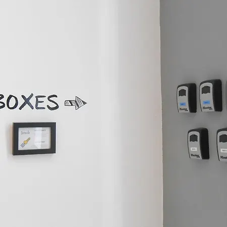 Flats Friends Soho Suites