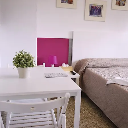 Suits You: Adults-only Centro Historico With Auto Check-in Hotel 2*