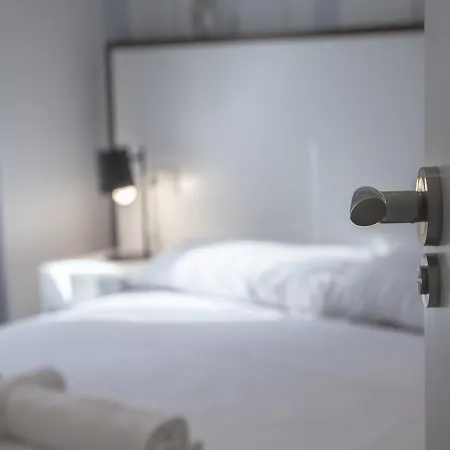 Flats Friends Soho Suites *