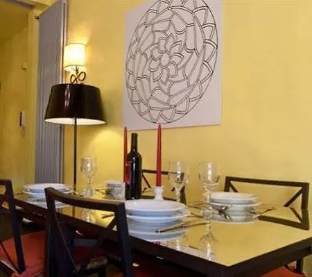 Sorolla House Apartman *