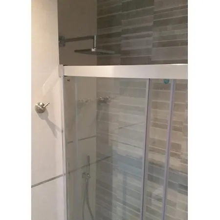 Luxury Front With Pool Valencia