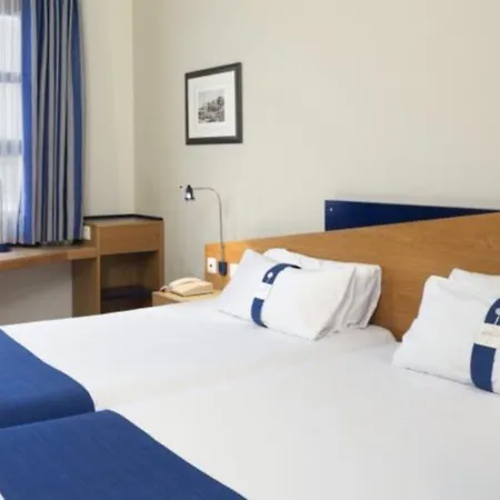 Hotel Express Ciudad De Ciencias By Ihg 3*