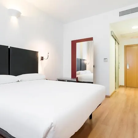 ホテル イルニオン アクア 4 バレンシア