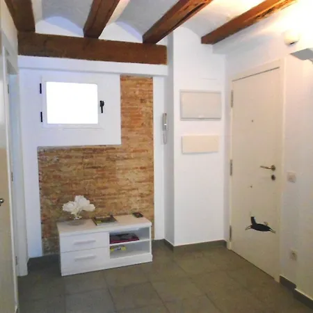 Flats Friends Tetuan 3* Valencia