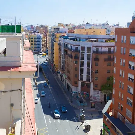 Sky Touristic Attic Apartman Valencia