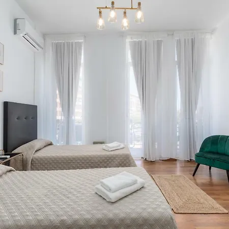 Travel Habitat Port Valencia.